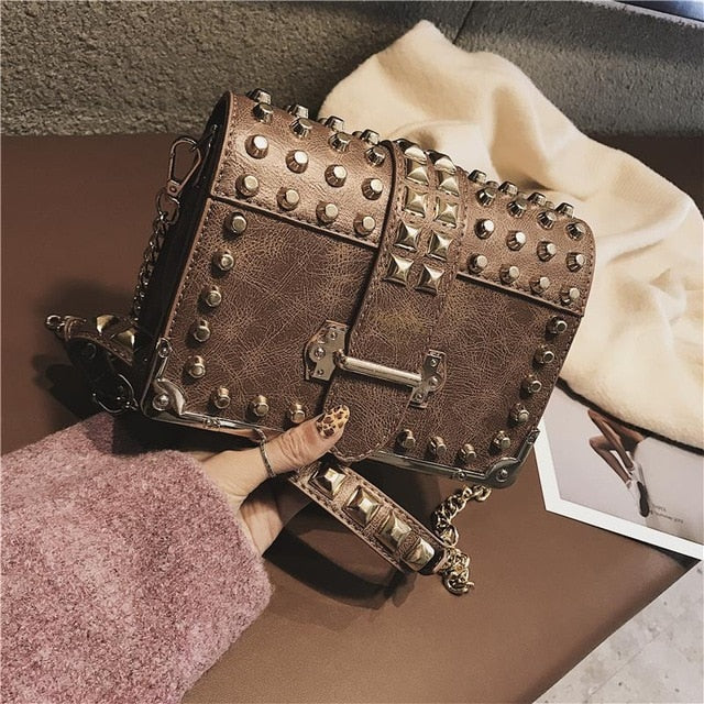 BLACK LEATHER GOLD DETAILED LUXURY BAG