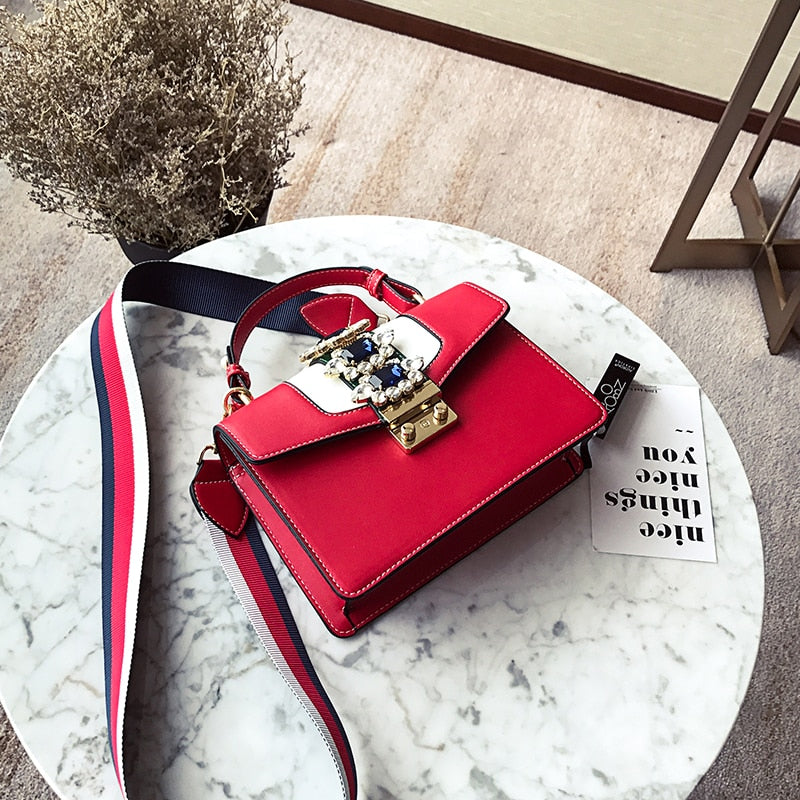 RED DIAMOND DETAILED CROSSBODY BAG