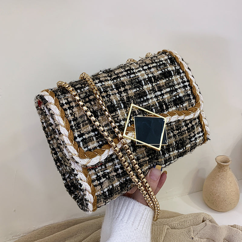 WOOLEN CROSSBODY BAG