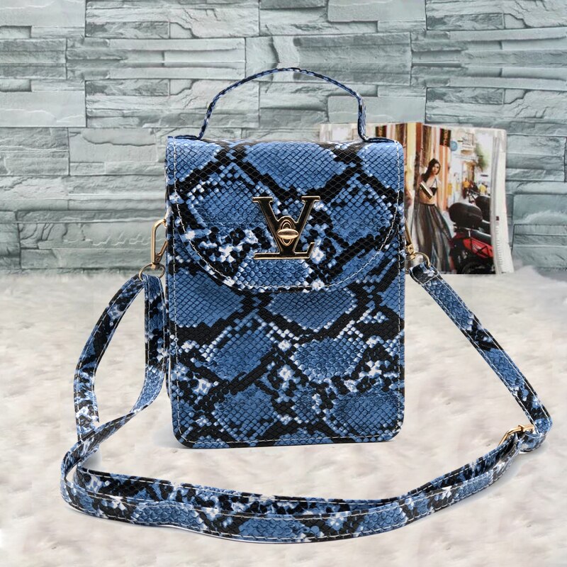 B&W SNAKE SKIN PATTERNED BAG