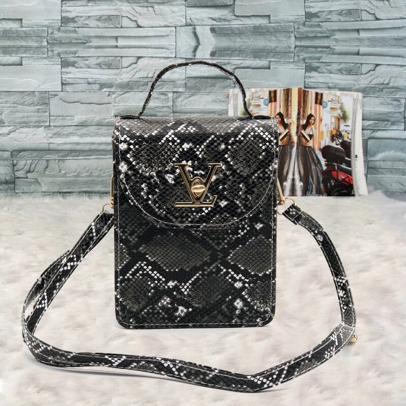B&W SNAKE SKIN PATTERNED BAG