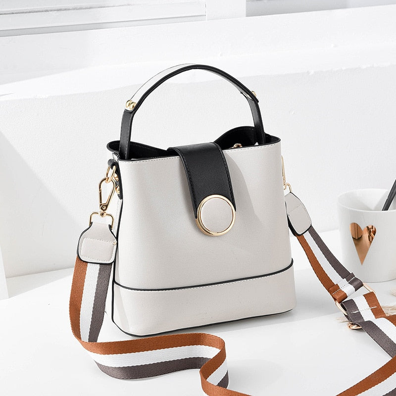 WHITE SHOULDER BAG