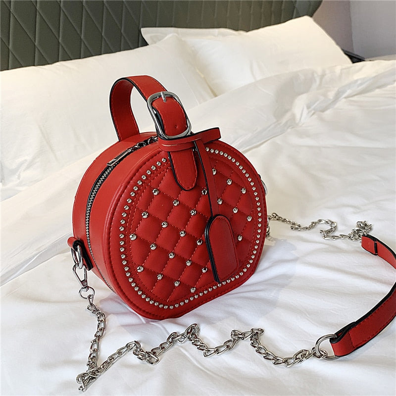 RED BUTTON DETAILED CHAIN HANDLE BAG