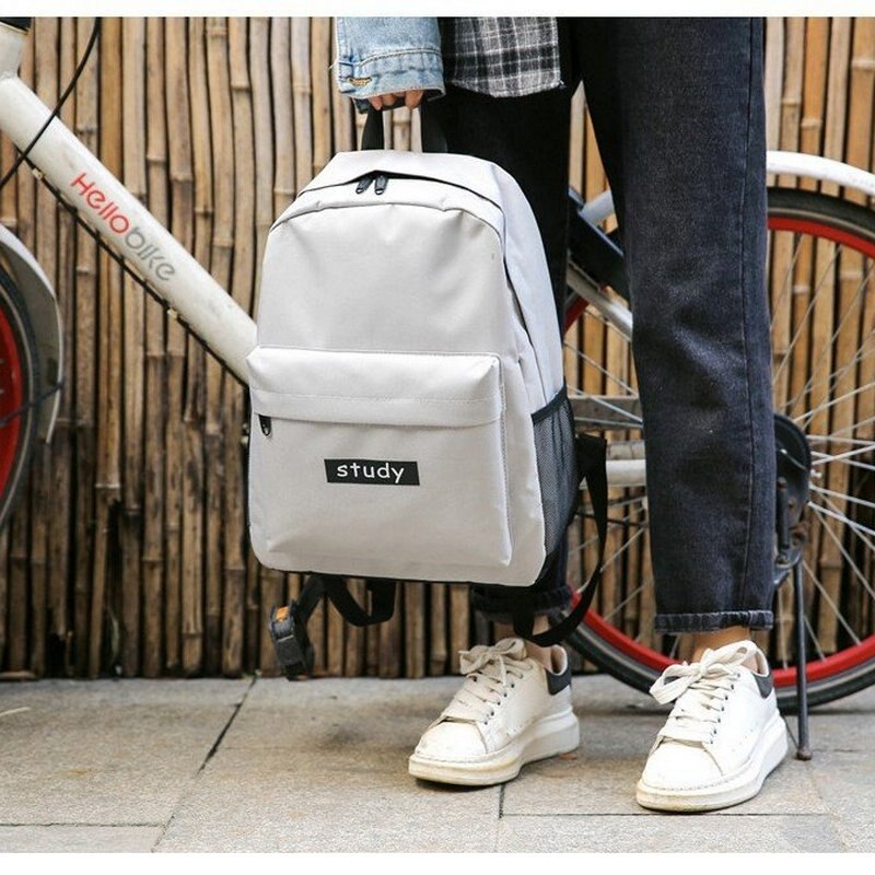 SIMPLE NYLON BACKPACK