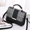B&W DETAILED LEATHER HANDBAG
