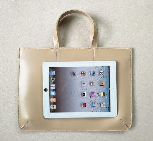 BLACK LEATHER MINIMALIST 13.3INCH BRIEFCASE