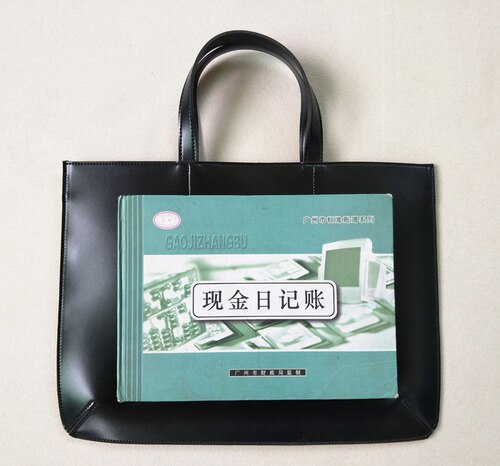 BLACK LEATHER MINIMALIST 13.3INCH BRIEFCASE