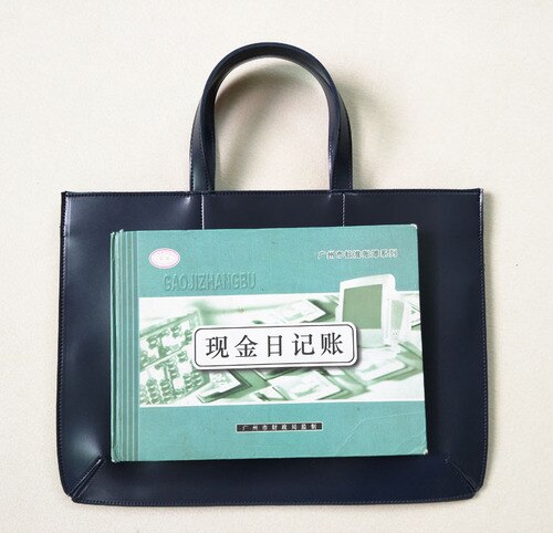 BLACK LEATHER MINIMALIST 13.3INCH BRIEFCASE