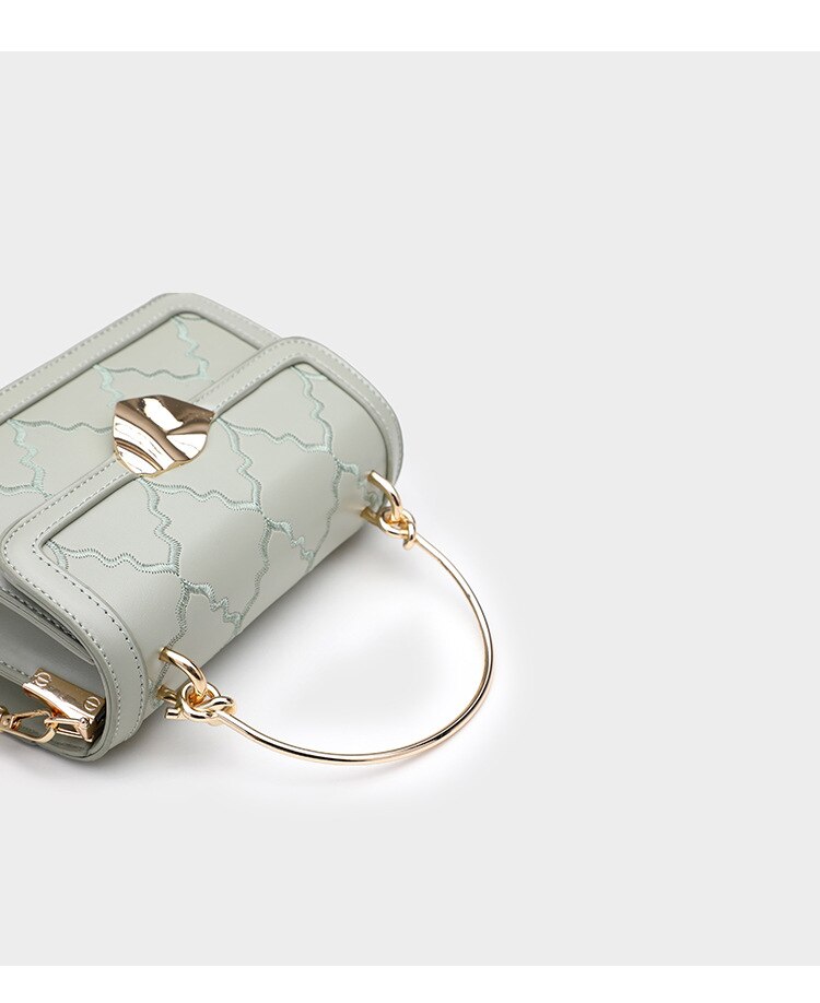 SQUARE SLING SHOULDER BAG