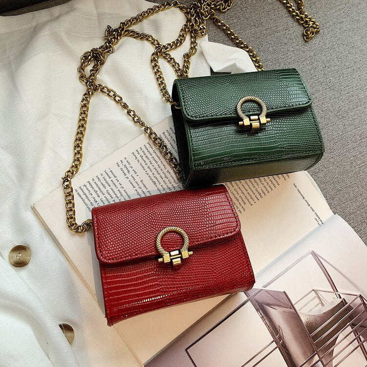 GREEN/RED WESTER STYLE SNAKE SKIN TEXTURED BAG