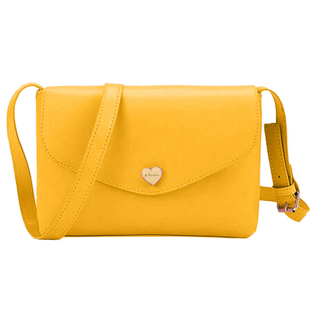 YELLOD HEART BUTTON DETAILED BAG