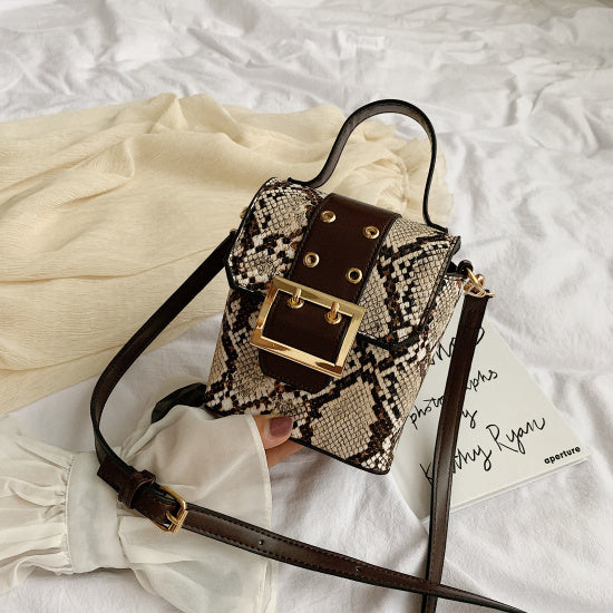 BLACK AND WHITE SERPENTINE BAG