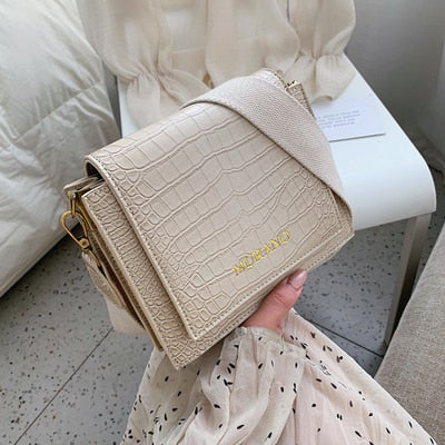 BURGUNDY STONE PATTERNED BAG