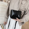 SIMPLE BLACK SHOULDER BAG