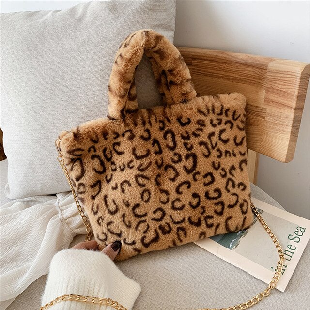 FLUFFY GREY LEOPARD PRINTED HANDBAG