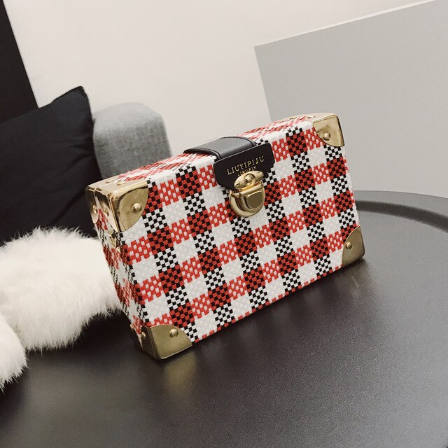 DIAGONAL PRINTED BAG