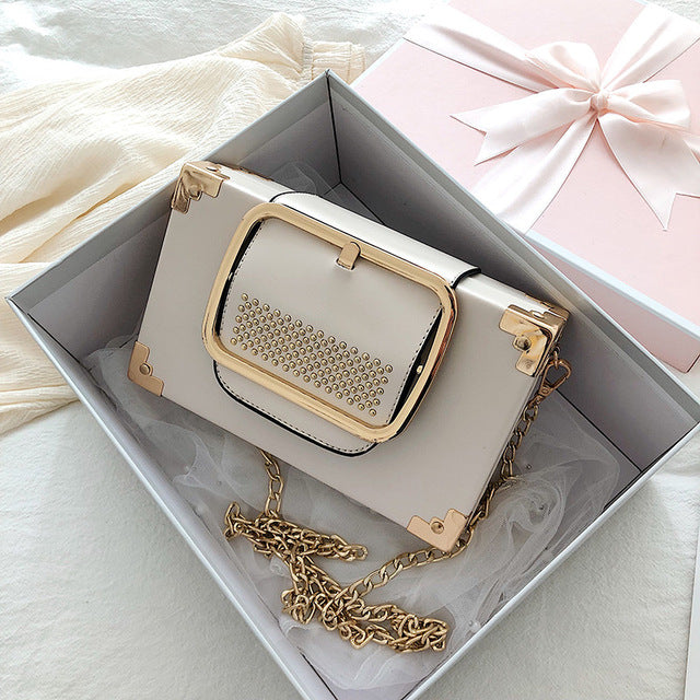 GOLD SQUARE DETAILED BLACK BAG