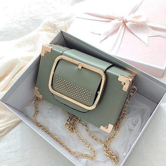 GOLD SQUARE DETAILED BLACK BAG