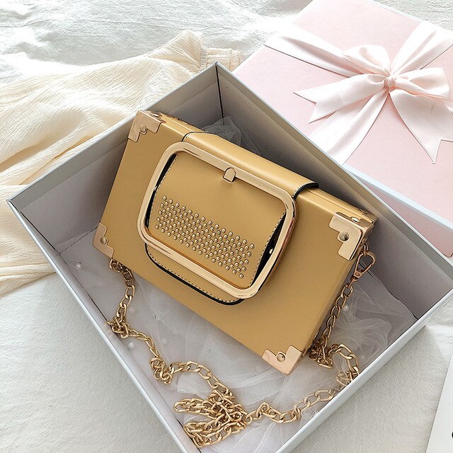 GOLD SQUARE DETAILED BLACK BAG