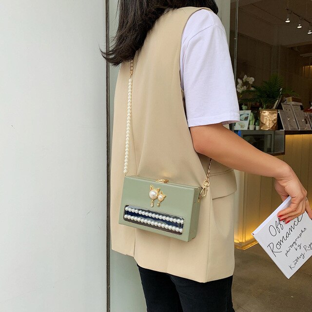 CAT BEAD DETAILED CROSSBODY BAG