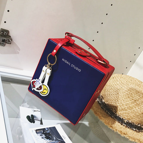 SHOPPING BAG STYLE HANDBAG