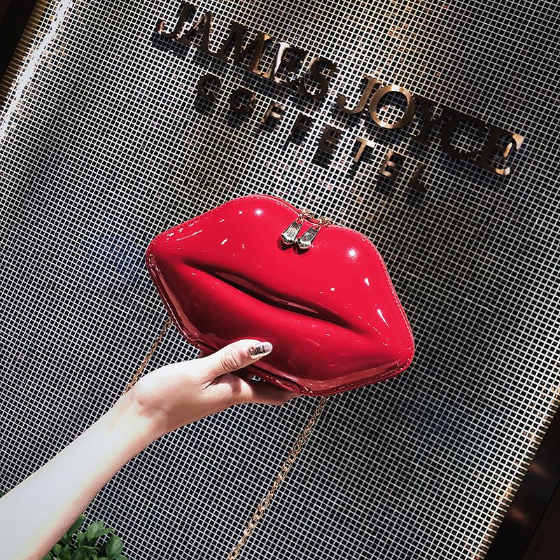 SEXY RED LIP SHAPED BAG