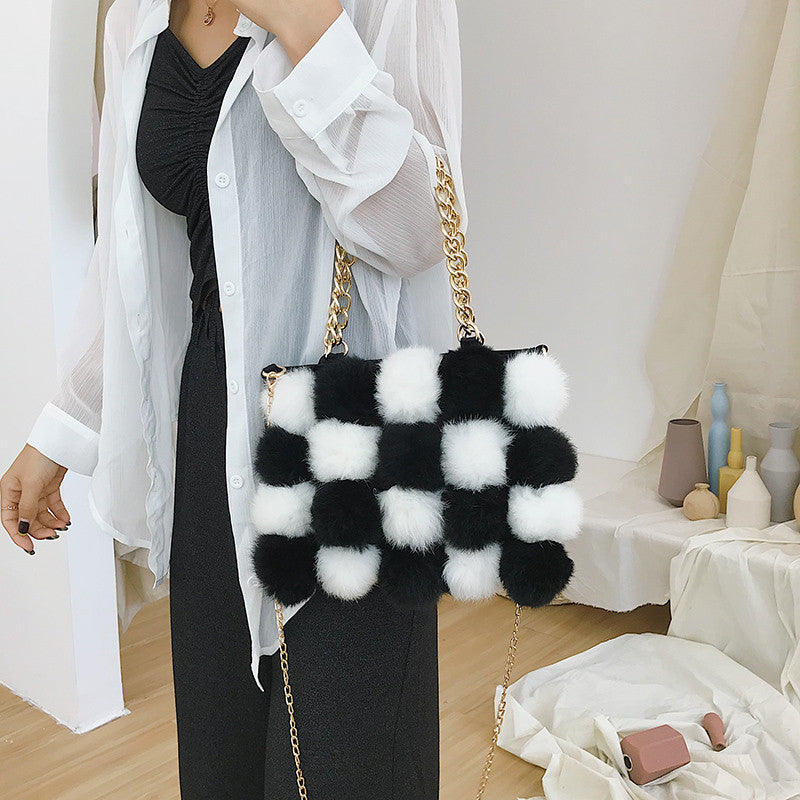 B&W FLUFFY BAG